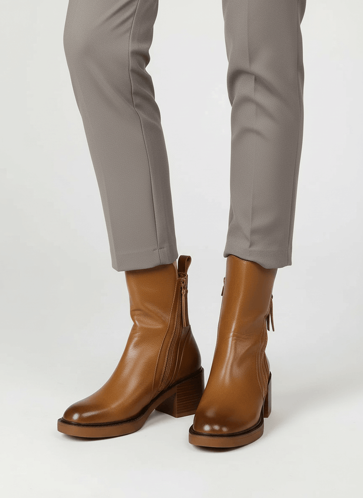 Helena – Botki Damskie Skórzane na Słupku z Zamkiem