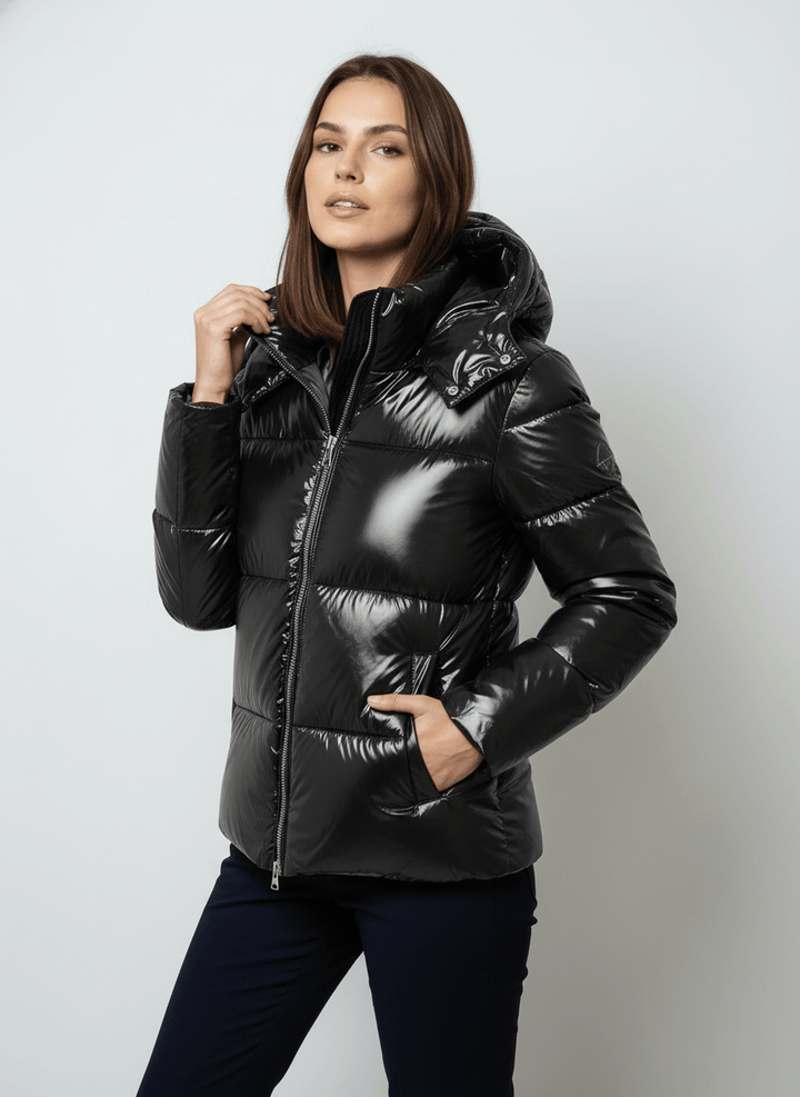 Karina – Pikowana kurtka z odpinanym kapturem