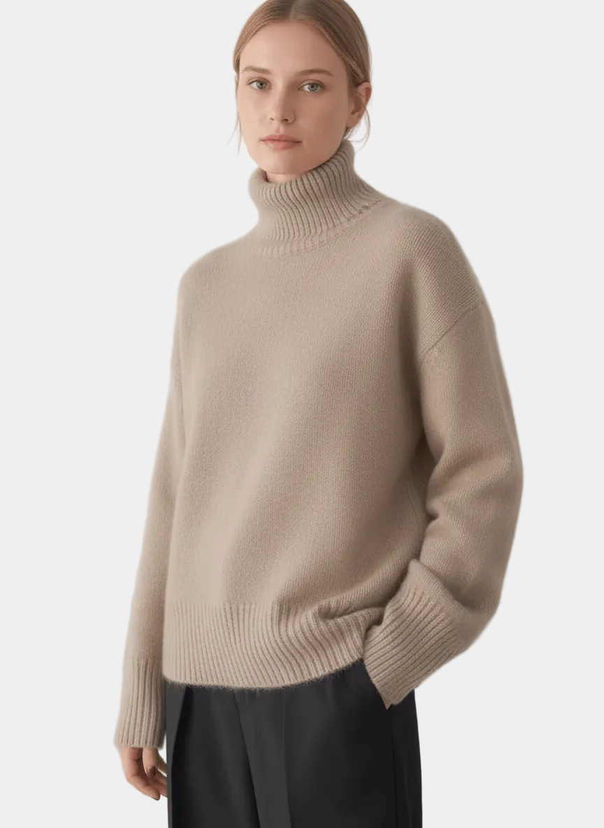 Karina – Sweter Damski z Oversize’owym Fasonem i Golfem